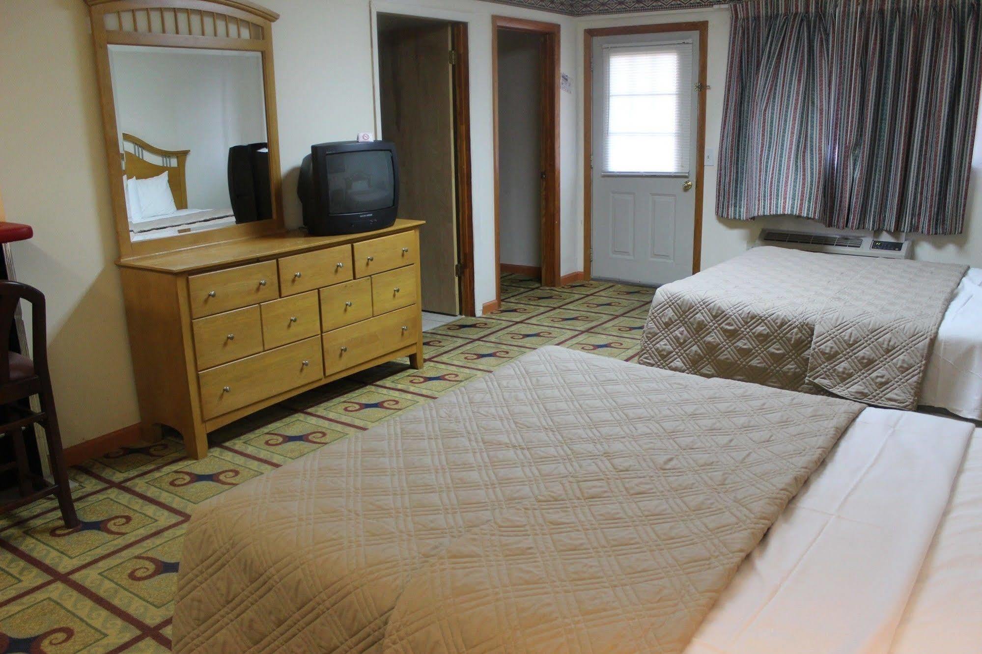 Berkshire Travel Lodge Canaan 외부 사진